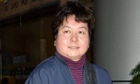 她没上过热搜没结过婚也没生过孩子。